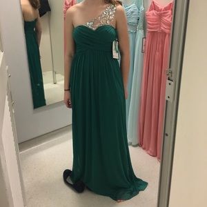 Emerald green prom dress size 5